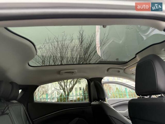 Білий Форд Mustang Mach-E, об'ємом двигуна 0 л та пробігом 6 тис. км за 28500 $, фото 7 на Automoto.ua