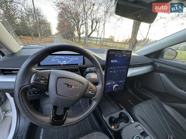 Білий Форд Mustang Mach-E, об'ємом двигуна 0 л та пробігом 39 тис. км за 25500 $, фото 16 на Automoto.ua