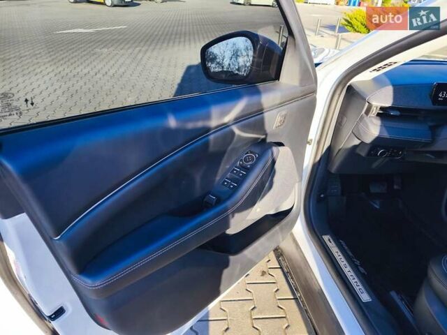 Белый Форд Mustang Mach-E, объемом двигателя 0 л и пробегом 8 тыс. км за 26900 $, фото 8 на Automoto.ua