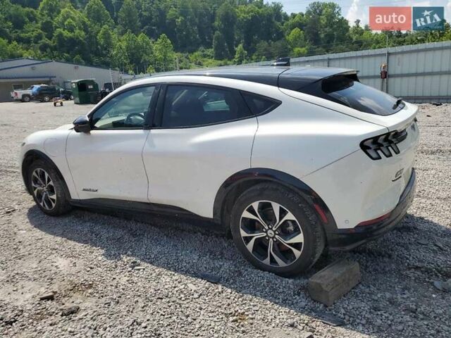 Белый Форд Mustang Mach-E, объемом двигателя 0 л и пробегом 17 тыс. км за 10200 $, фото 2 на Automoto.ua