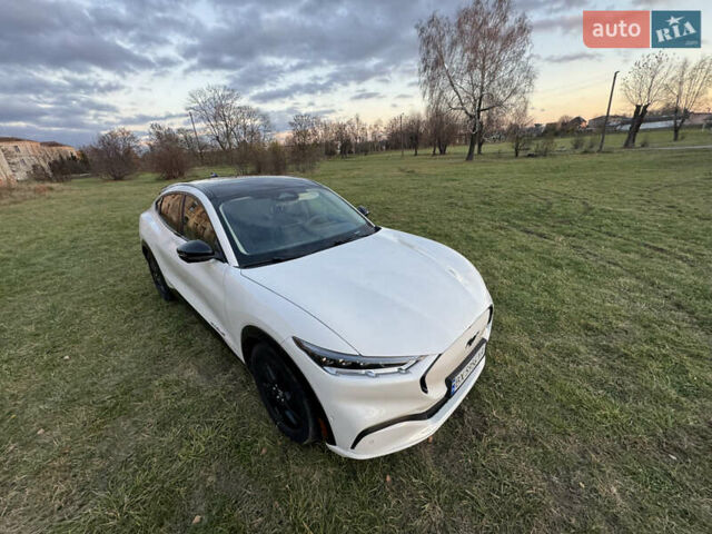 Білий Форд Mustang Mach-E, об'ємом двигуна 0 л та пробігом 39 тис. км за 25500 $, фото 24 на Automoto.ua