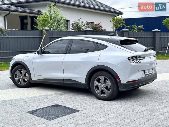 Белый Форд Mustang Mach-E, объемом двигателя 0 л и пробегом 9 тыс. км за 25700 $, фото 8 на Automoto.ua