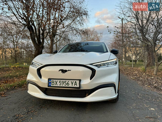 Білий Форд Mustang Mach-E, об'ємом двигуна 0 л та пробігом 39 тис. км за 25500 $, фото 14 на Automoto.ua