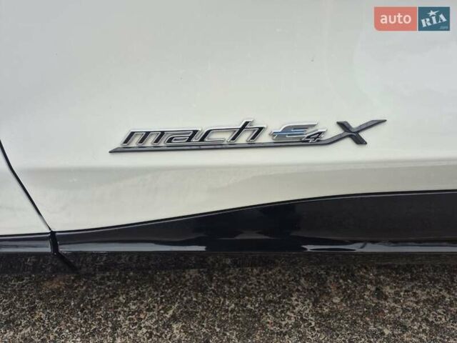 Белый Форд Mustang Mach-E, объемом двигателя 0 л и пробегом 8 тыс. км за 35000 $, фото 17 на Automoto.ua