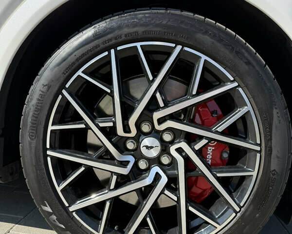 Белый Форд Mustang Mach-E, объемом двигателя 0 л и пробегом 23 тыс. км за 42700 $, фото 28 на Automoto.ua