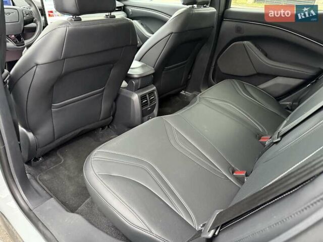 Білий Форд Mustang Mach-E, об'ємом двигуна 0 л та пробігом 6 тис. км за 28500 $, фото 10 на Automoto.ua