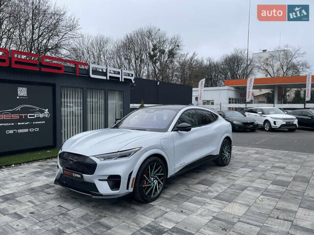 Белый Форд Mustang Mach-E, объемом двигателя 0 л и пробегом 4 тыс. км за 39900 $, фото 1 на Automoto.ua