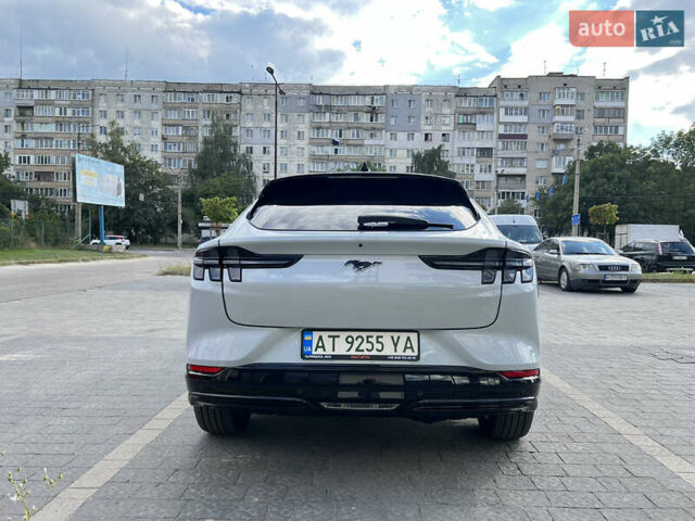 Белый Форд Mustang Mach-E, объемом двигателя 0 л и пробегом 22 тыс. км за 28500 $, фото 12 на Automoto.ua