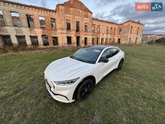 Білий Форд Mustang Mach-E, об'ємом двигуна 0 л та пробігом 39 тис. км за 25500 $, фото 23 на Automoto.ua