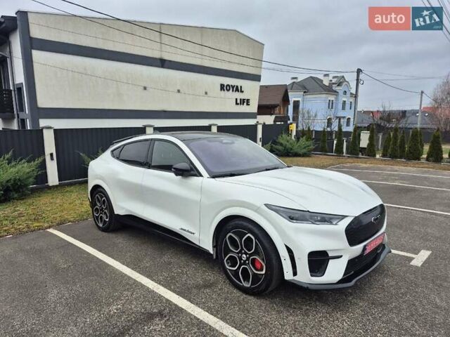 Белый Форд Mustang Mach-E, объемом двигателя 0 л и пробегом 8 тыс. км за 35000 $, фото 30 на Automoto.ua