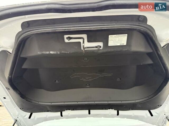 Білий Форд Mustang Mach-E, об'ємом двигуна 0 л та пробігом 6 тис. км за 28500 $, фото 4 на Automoto.ua