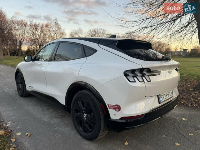 Білий Форд Mustang Mach-E, об'ємом двигуна 0 л та пробігом 39 тис. км за 25500 $, фото 13 на Automoto.ua