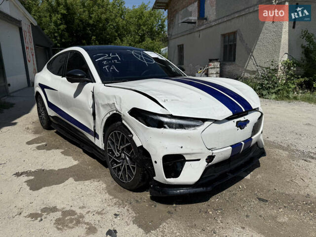 Білий Форд Mustang Mach-E, об'ємом двигуна 0 л та пробігом 25 тис. км за 21700 $, фото 2 на Automoto.ua