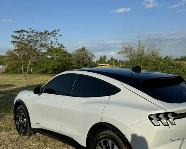 Белый Форд Mustang Mach-E, объемом двигателя 0 л и пробегом 31 тыс. км за 31000 $, фото 8 на Automoto.ua