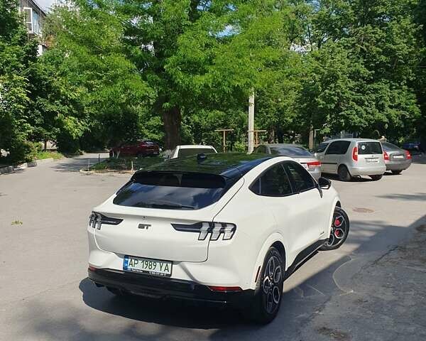 Белый Форд Mustang Mach-E, объемом двигателя 0 л и пробегом 19 тыс. км за 36000 $, фото 4 на Automoto.ua
