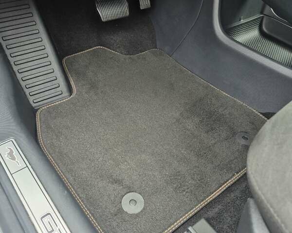 Белый Форд Mustang Mach-E, объемом двигателя 0 л и пробегом 8 тыс. км за 35000 $, фото 3 на Automoto.ua