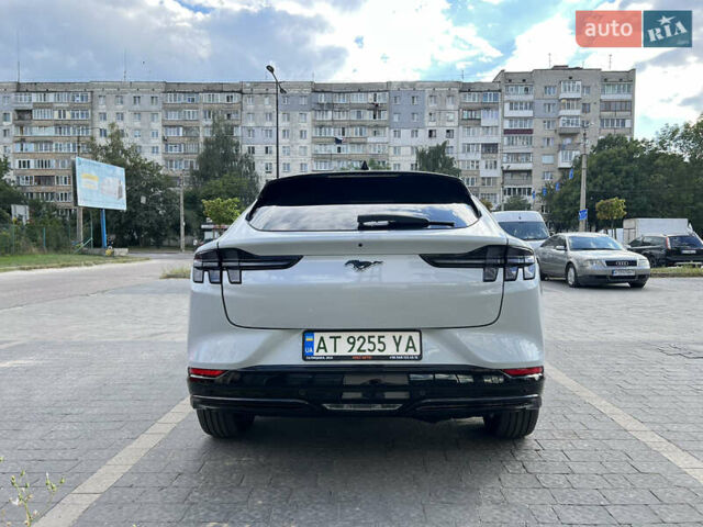 Белый Форд Mustang Mach-E, объемом двигателя 0 л и пробегом 22 тыс. км за 28500 $, фото 9 на Automoto.ua