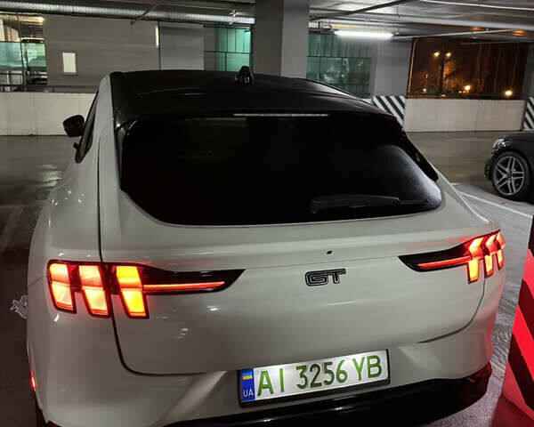 Белый Форд Mustang Mach-E, объемом двигателя 0 л и пробегом 8 тыс. км за 32500 $, фото 8 на Automoto.ua
