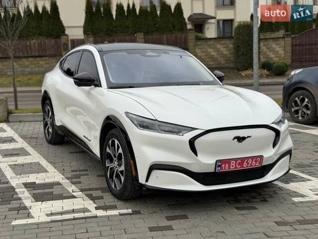 Білий Форд Mustang Mach-E, об'ємом двигуна 0 л та пробігом 34 тис. км за 29500 $, фото 12 на Automoto.ua
