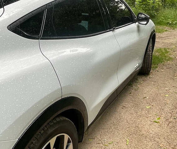 Білий Форд Mustang Mach-E, об'ємом двигуна 0 л та пробігом 14 тис. км за 29800 $, фото 12 на Automoto.ua