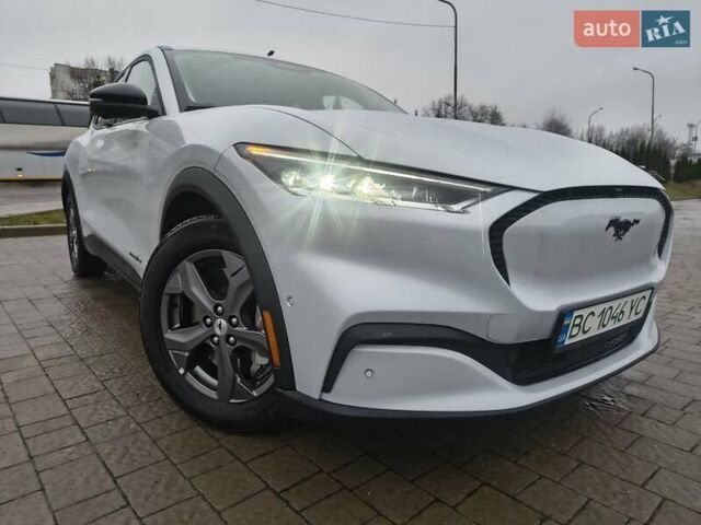 Белый Форд Mustang Mach-E, объемом двигателя 0 л и пробегом 15 тыс. км за 24500 $, фото 5 на Automoto.ua