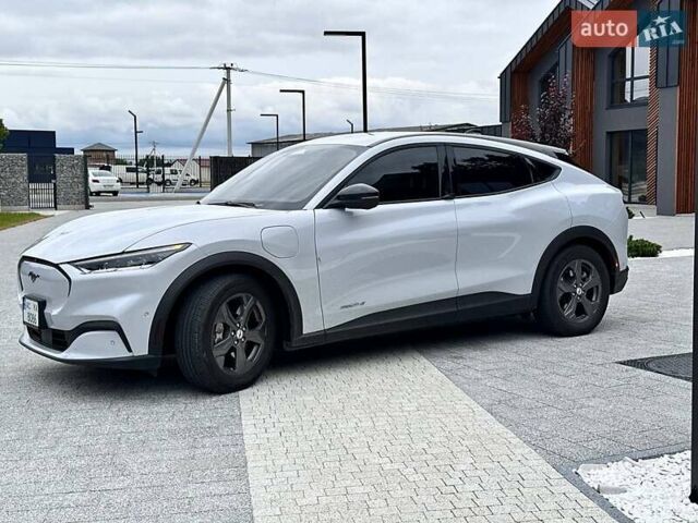 Белый Форд Mustang Mach-E, объемом двигателя 0 л и пробегом 9 тыс. км за 25700 $, фото 6 на Automoto.ua
