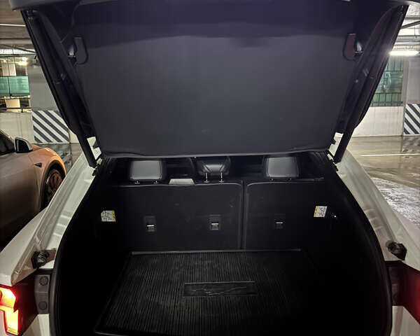 Белый Форд Mustang Mach-E, объемом двигателя 0 л и пробегом 8 тыс. км за 32500 $, фото 9 на Automoto.ua