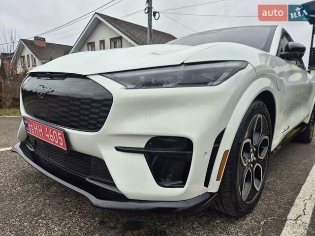 Белый Форд Mustang Mach-E, объемом двигателя 0 л и пробегом 8 тыс. км за 35000 $, фото 20 на Automoto.ua