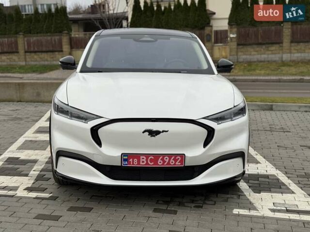 Білий Форд Mustang Mach-E, об'ємом двигуна 0 л та пробігом 34 тис. км за 29500 $, фото 1 на Automoto.ua