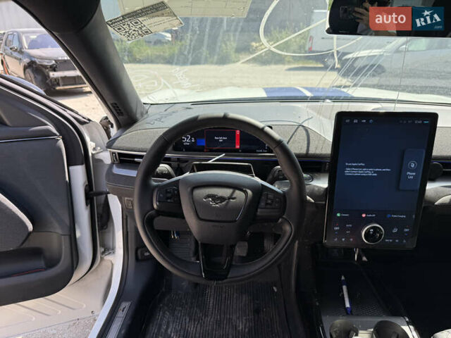 Білий Форд Mustang Mach-E, об'ємом двигуна 0 л та пробігом 25 тис. км за 21700 $, фото 43 на Automoto.ua