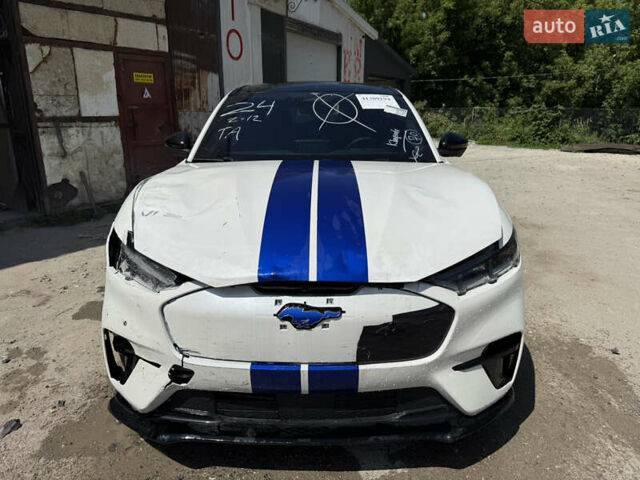 Білий Форд Mustang Mach-E, об'ємом двигуна 0 л та пробігом 25 тис. км за 21700 $, фото 1 на Automoto.ua