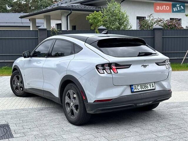 Белый Форд Mustang Mach-E, объемом двигателя 0 л и пробегом 9 тыс. км за 25700 $, фото 10 на Automoto.ua