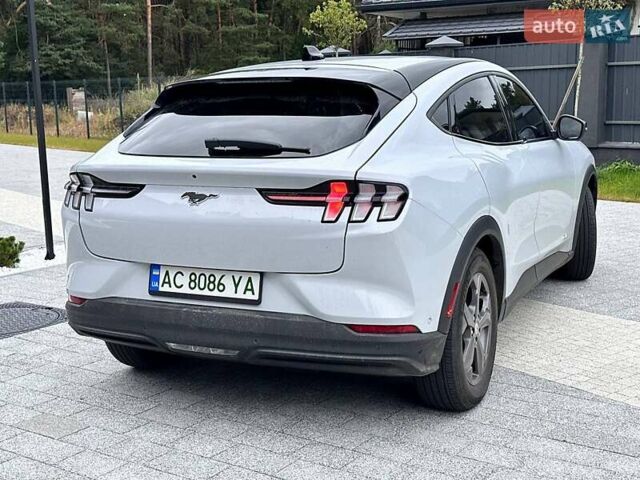 Белый Форд Mustang Mach-E, объемом двигателя 0 л и пробегом 9 тыс. км за 25700 $, фото 7 на Automoto.ua