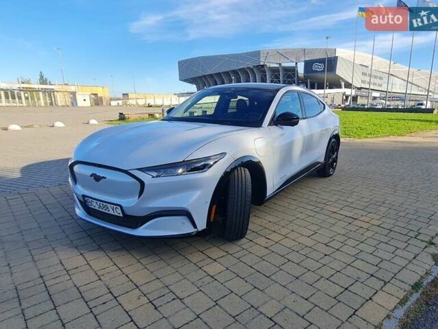 Белый Форд Mustang Mach-E, объемом двигателя 0 л и пробегом 12 тыс. км за 27000 $, фото 9 на Automoto.ua