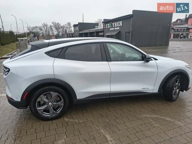 Белый Форд Mustang Mach-E, объемом двигателя 0 л и пробегом 15 тыс. км за 24500 $, фото 17 на Automoto.ua