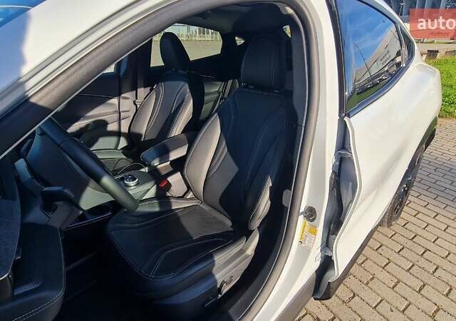 Белый Форд Mustang Mach-E, объемом двигателя 0 л и пробегом 12 тыс. км за 27000 $, фото 29 на Automoto.ua