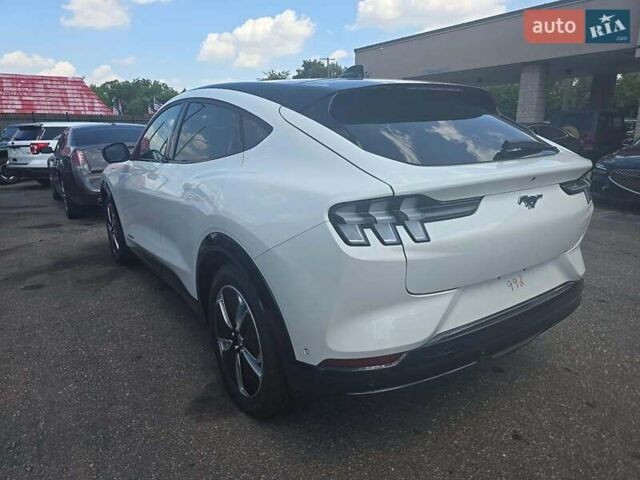 Білий Форд Mustang Mach-E, об'ємом двигуна 0 л та пробігом 3 тис. км за 21000 $, фото 2 на Automoto.ua