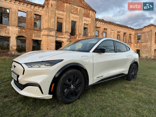Білий Форд Mustang Mach-E, об'ємом двигуна 0 л та пробігом 39 тис. км за 25500 $, фото 20 на Automoto.ua