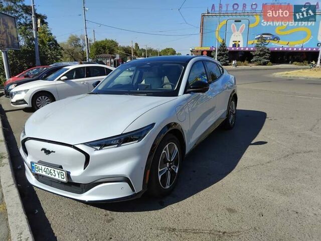 Білий Форд Mustang Mach-E, об'ємом двигуна 0 л та пробігом 14 тис. км за 28350 $, фото 13 на Automoto.ua