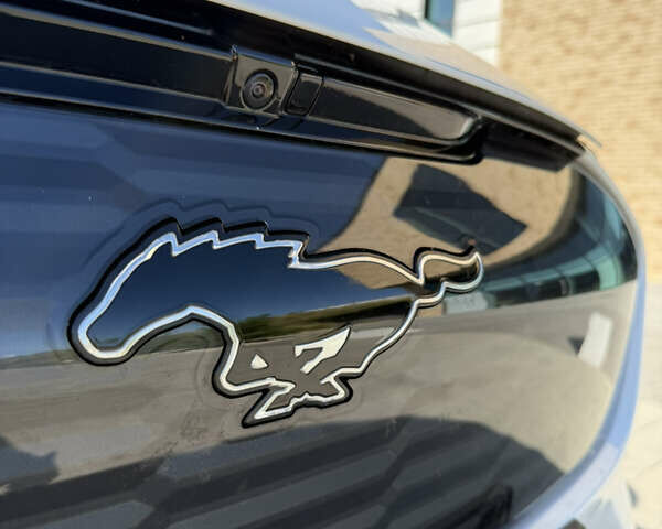 Белый Форд Mustang Mach-E, объемом двигателя 0 л и пробегом 23 тыс. км за 42700 $, фото 24 на Automoto.ua