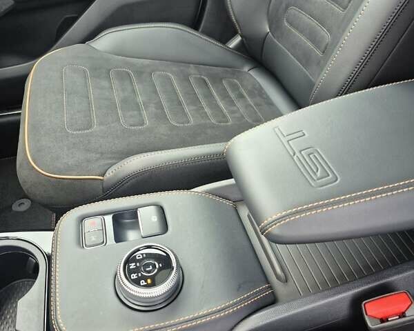 Белый Форд Mustang Mach-E, объемом двигателя 0 л и пробегом 8 тыс. км за 35000 $, фото 7 на Automoto.ua