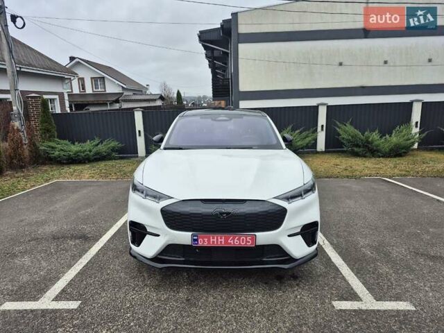 Белый Форд Mustang Mach-E, объемом двигателя 0 л и пробегом 8 тыс. км за 35000 $, фото 28 на Automoto.ua