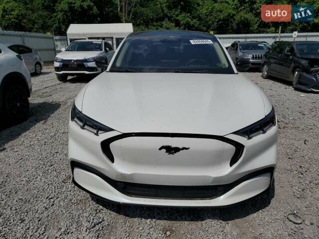 Белый Форд Mustang Mach-E, объемом двигателя 0 л и пробегом 17 тыс. км за 10200 $, фото 4 на Automoto.ua