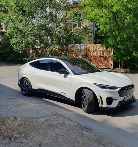 Белый Форд Mustang Mach-E, объемом двигателя 0 л и пробегом 19 тыс. км за 36000 $, фото 6 на Automoto.ua