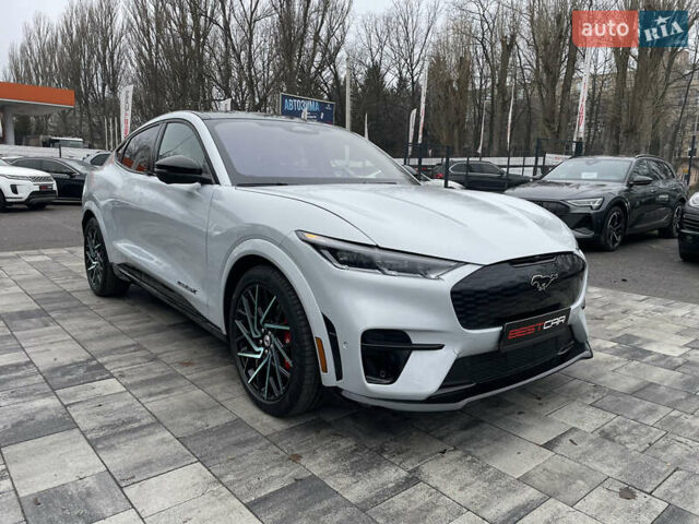 Белый Форд Mustang Mach-E, объемом двигателя 0 л и пробегом 4 тыс. км за 39900 $, фото 7 на Automoto.ua