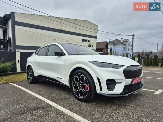 Белый Форд Mustang Mach-E, объемом двигателя 0 л и пробегом 8 тыс. км за 35000 $, фото 19 на Automoto.ua