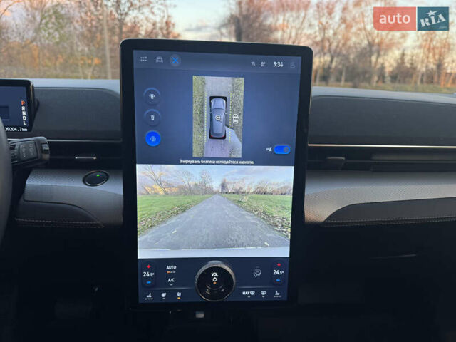 Білий Форд Mustang Mach-E, об'ємом двигуна 0 л та пробігом 39 тис. км за 25500 $, фото 7 на Automoto.ua