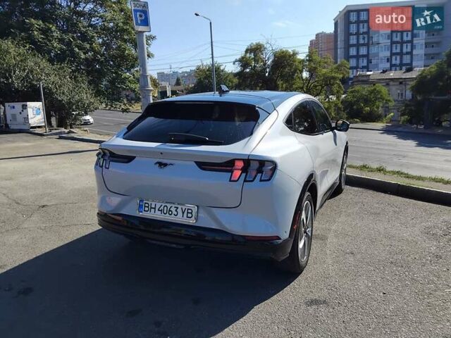 Білий Форд Mustang Mach-E, об'ємом двигуна 0 л та пробігом 14 тис. км за 28350 $, фото 9 на Automoto.ua