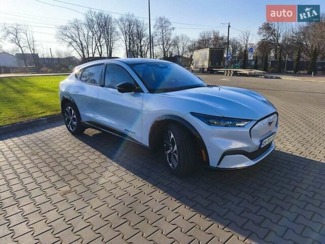 Белый Форд Mustang Mach-E, объемом двигателя 0 л и пробегом 8 тыс. км за 26900 $, фото 6 на Automoto.ua