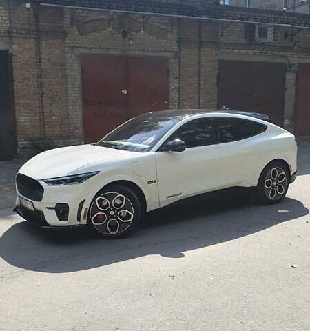 Белый Форд Mustang Mach-E, объемом двигателя 0 л и пробегом 19 тыс. км за 36000 $, фото 7 на Automoto.ua